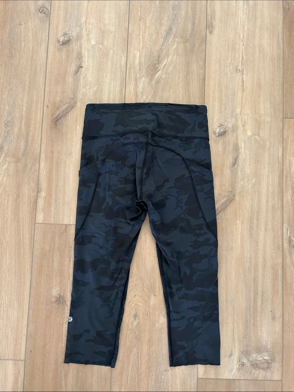 Worn once - LULULEMON Fast and Free Crop *Nulux in Incognito Camo Multi Grey - Picture 1 of 10